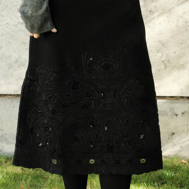 Ceci Broderet Nederdel Sort