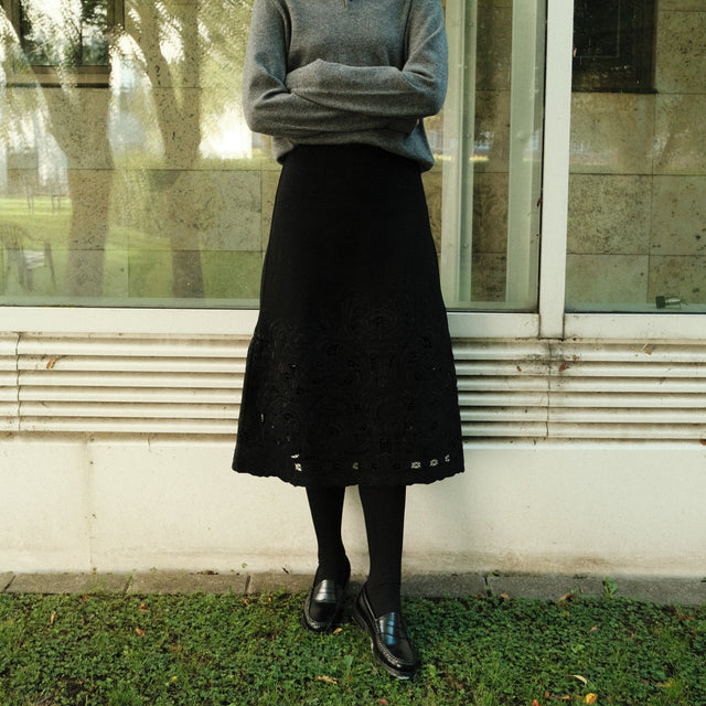 Ceci Broderet Nederdel Sort