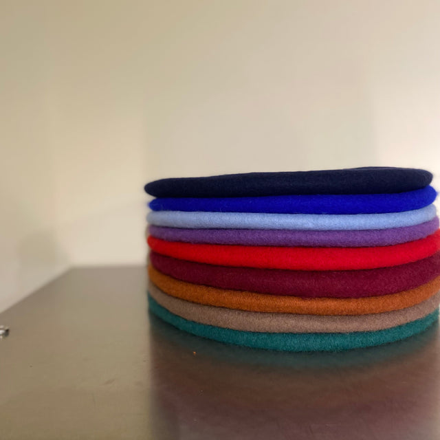 Baret Rød