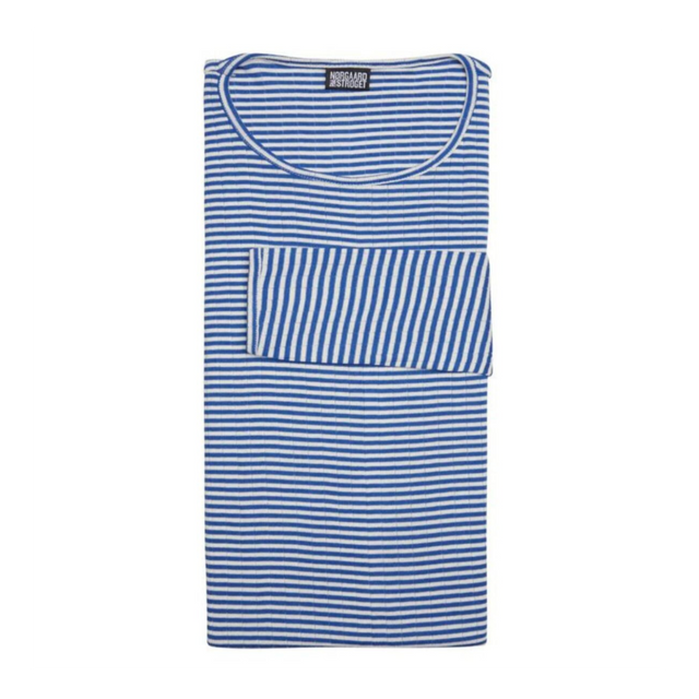 Køb t-shirts hos Adelie. Dametøj på nørrebro og onlline til hele Danmark