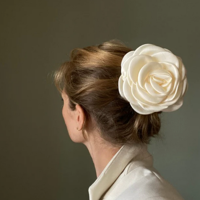 Stor Satin Rose Hårklemme Ivory