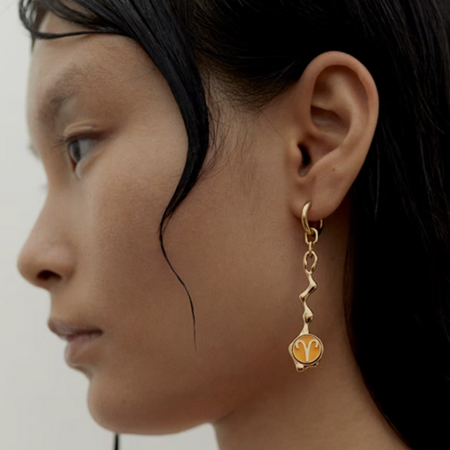 Slate 10 Huggie Gold