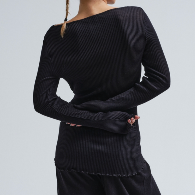 Elegant Merino Wool Black