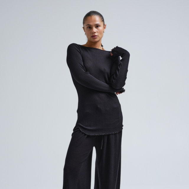 Elegant Merino Wool Black