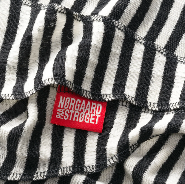 NPS Scarf Triangle Wool Black/Ecru