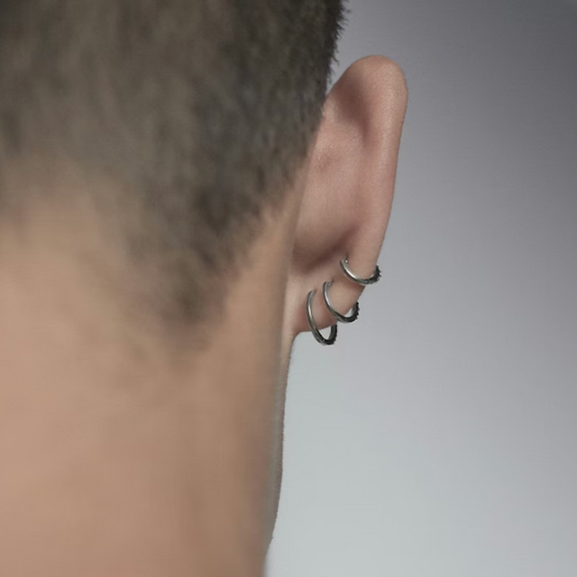 Lamarr Huggie 6 White Gold