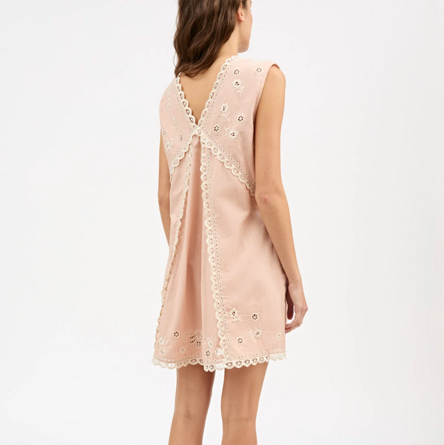 Talia Kjole Antique Rose