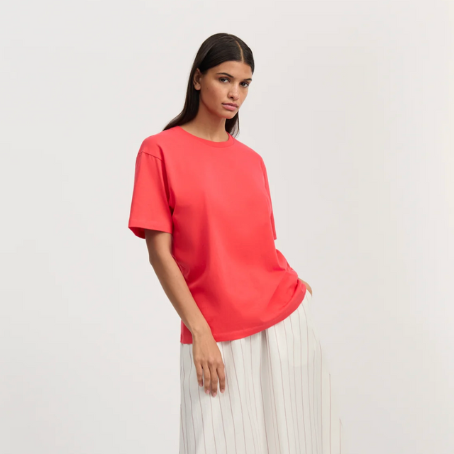 Classic Circular Tee Kiss