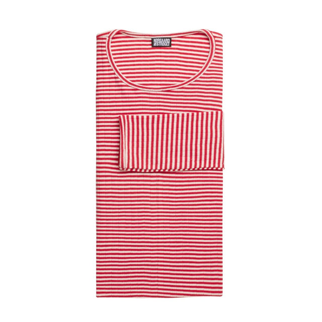 Nørgaard på Strøget 101 Fine Stripe, Red/Ecru (Ekstra længde) - T-Shirts i Rød (Red/Ecru) Køb t-shirts hos Adelie. Dametøj på nørrebro og onlline til hele Danmark