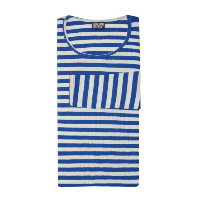 Nørgaard på Strøget 101 Broadway Klein/Ecru (Ekstra Længde) - T-Shirts i Blå ( Klein/Ecru) Køb t-shirts hos Adelie. Dametøj på nørrebro og onlline til hele Danmark