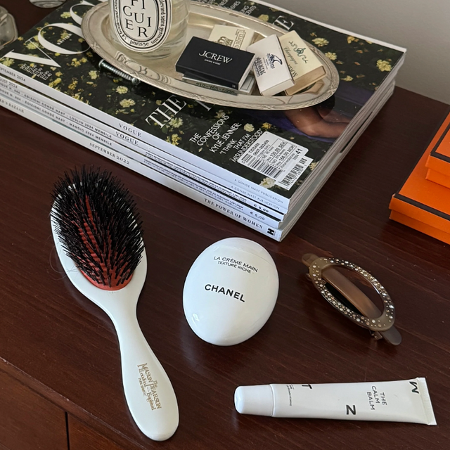 Oval Hair Clip Latte