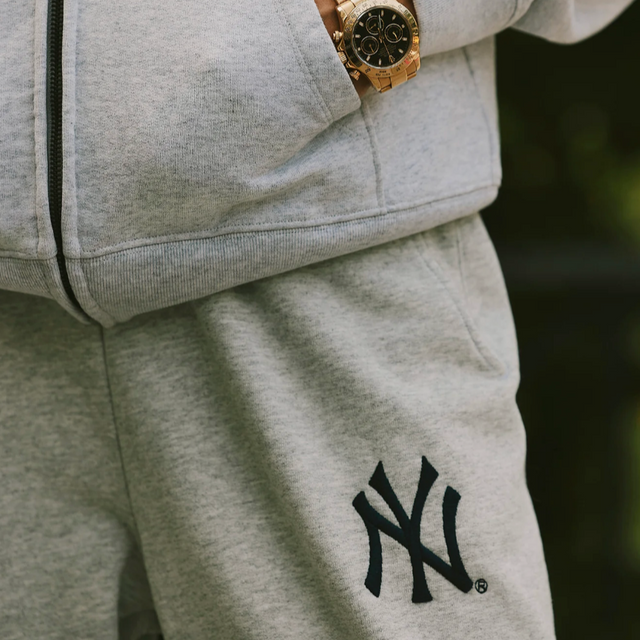 Yankees Serif Sweatpant Grå