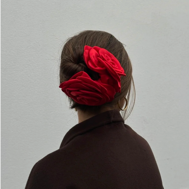 Stor Satin Rose Hårklemme Beige