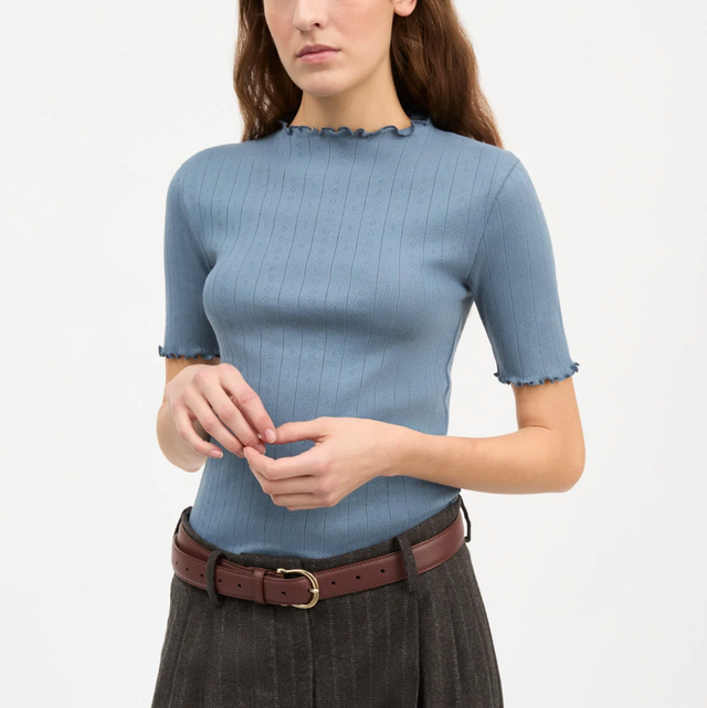 Edie t-neck tee faded blue